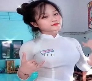 Em học sinh năm thứ ba chỉ lo thủ dâm